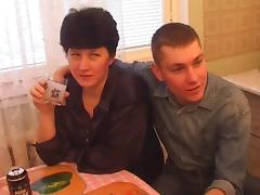 Gangbang wihw Russian milf tube porn video