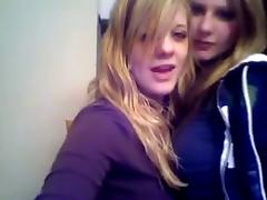 2 girls passionate kiss on webcam tube porn video