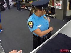 Security Officer pawns her stuff and fucked with pawnkeeper tube porn video