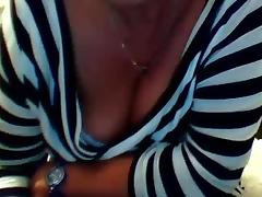 hot mature in front of her webcam tube porn video