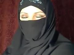 Muslim Woman Flashing on Cam tube porn video