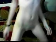 Skinny babe fingers her bald pussy tube porn video