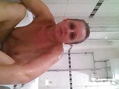 Paula wanking in the bath tube porn video