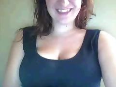 Exposing tits on webcam in homemade porn video tube porn video