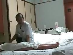 A masseuse takes advantage of a sexy legal age teenager tube porn video