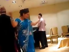 sexy nepali aunty dancing in party tube porn video
