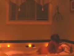 Romantic sextape in the bathtub tube porn video