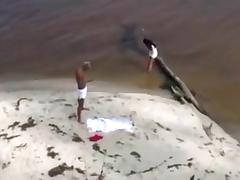 Beautiful slim girlfriend fucking on the wild beach tube porn video