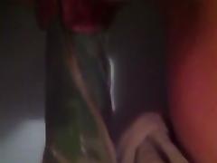 Un cetriolo avvolto in una calza e squirto tube porn video