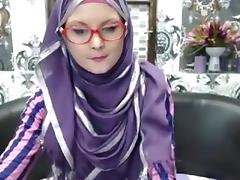 Super skinny college girl in hijab tube porn video