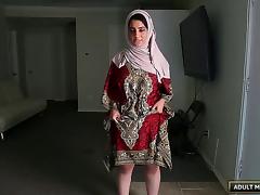 Cute Arab babe with a big ass sucks dick and gets laid tube porn video
