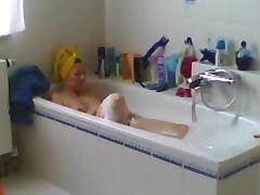 Hot wife caught shaving puss and masturbating in bath room tube porn video
