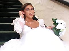 Beautiful bride in threesome sex tube porn video