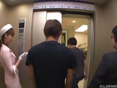 Fashionable babe in an elevator sucks dick from her knees tube porn video