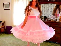 Beautiful crossdresser in petticoat tube porn video