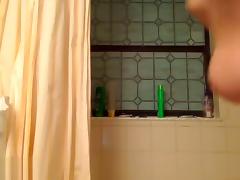 Oral sex in the shower tube porn video