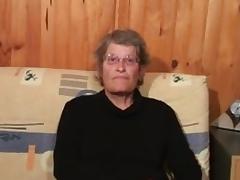 Nice old granny sucking cock and getting a hard fucking tube porn video