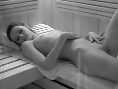 Petite amateur girl in the sauna tube porn video