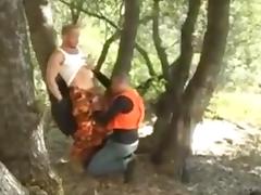 Quickie in the woods tube porn video