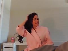 Sexy girlfriend giving a blowjob flashing a bit of tube porn video