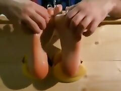 Homemade Tickling 4 tube porn video