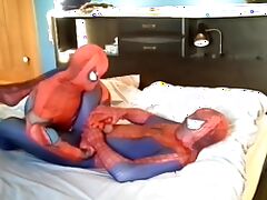 spiderman plays with his dummy spiderman tube porn video