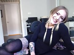Inked Curvy Teen Trades Sex For A Free Room tube porn video