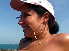 Brazilian girl fucked outdoors by the ocean tube porn video