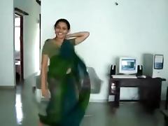 Cute Indian dancer gets so hot with this man tube porn video