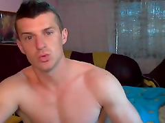 Fit guy jerks off on cam and cums tube porn video