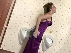 ORAL SEX AT GLORYHOLE IN LATRINE tube porn video