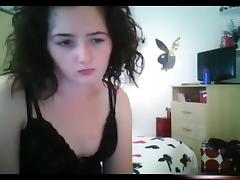 Brunette fingers her wet twat in bed tube porn video