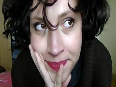 Amateur beauty posing on cam tube porn video
