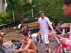 Gay Dudes In The Outdoor Washing A Car Then Screw Hardcore tube porn video