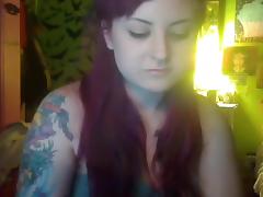 Tattoed beauty gives bj and facial tube porn video