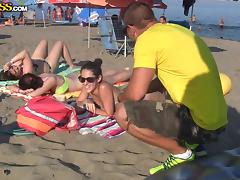 picking up girls on the beach tube porn video