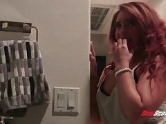 Savanah Fox gets her bumhole destroyed by black stud Shane Diesel tube porn video